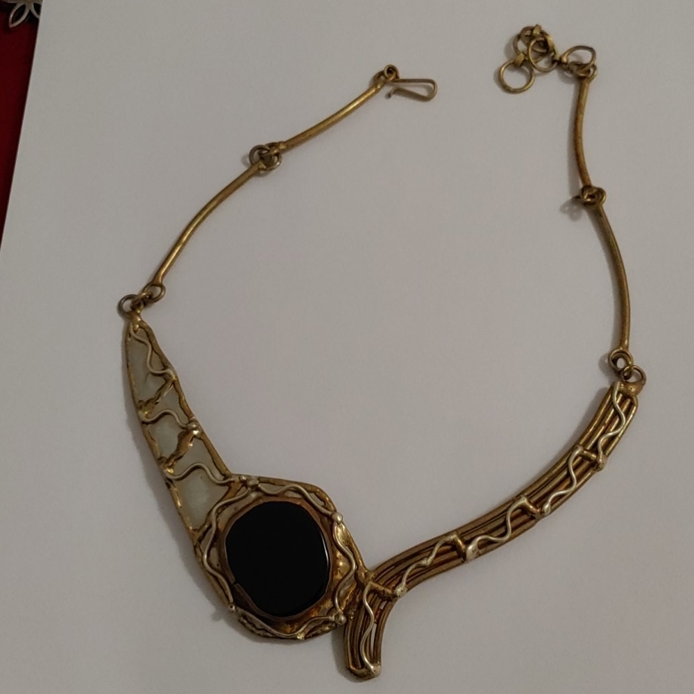 Black gem necklace